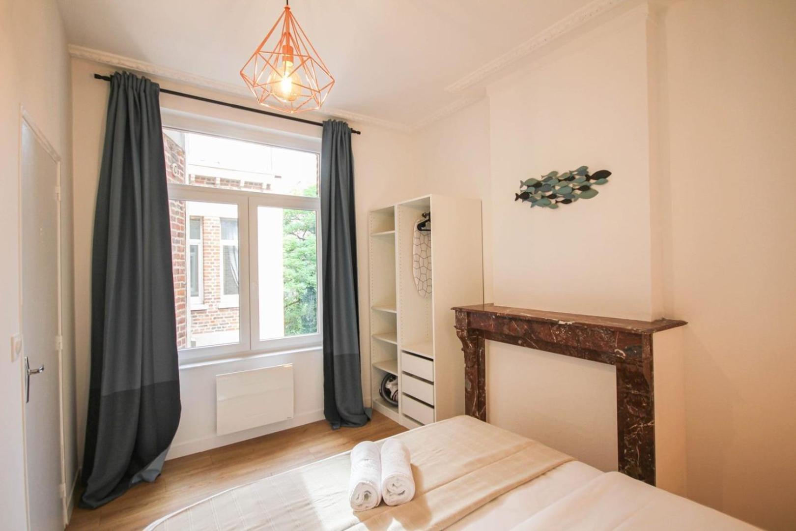 Fully-Equipped Apartment In City Center + Parking Lille Kültér fotó